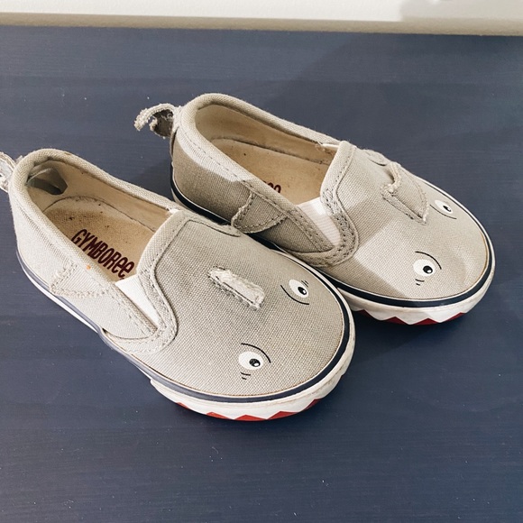 SHARK SLIP ON SHOES - Picture 2 of 2